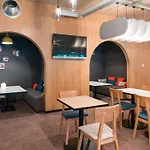 Hotel Ibis Styles En Champagne Centre 3*