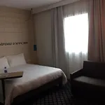Otel Ibis Styles En Champagne Centre