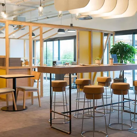 מלון Ibis Styles En Champagne Centre 3*