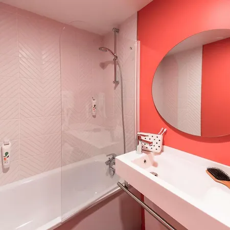 מלון Ibis Styles En Champagne Centre 3*