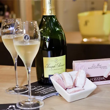 Ibis Styles En Champagne Centre Hotell 3*