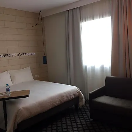 Ibis Styles En Champagne Centre 3* 香槟沙隆