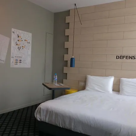 Ibis Styles En Champagne Centre מלון 3*