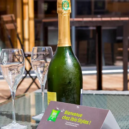 Ibis Styles En Champagne Centre
